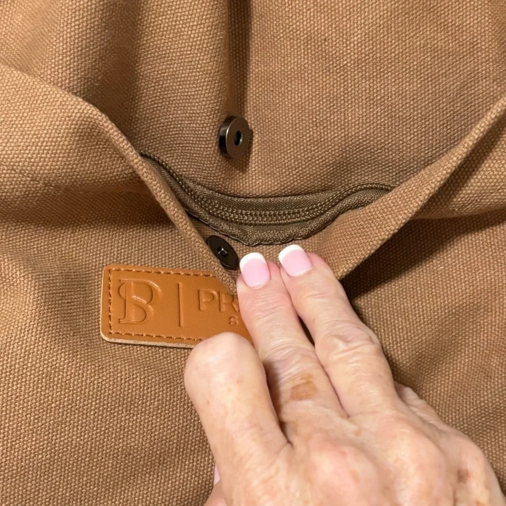 PRAGMA STYLE - DARK TAN CANVAS - THE‎ CONVERTA BAG - NWOT - MEDIUM SIZE - S3
